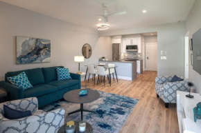 645 Fresh Modern Condo Inside Resort Gates - Free Wifi - Walk to Spa